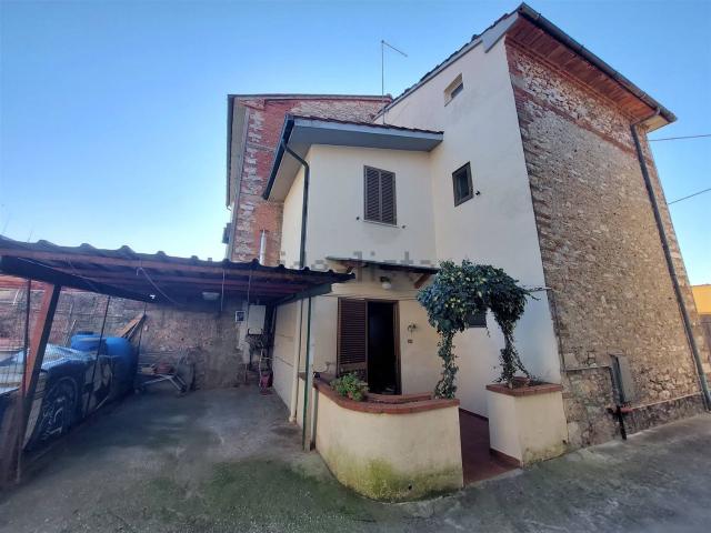 Casa in vendita a Monsummano Terme, Pistoia