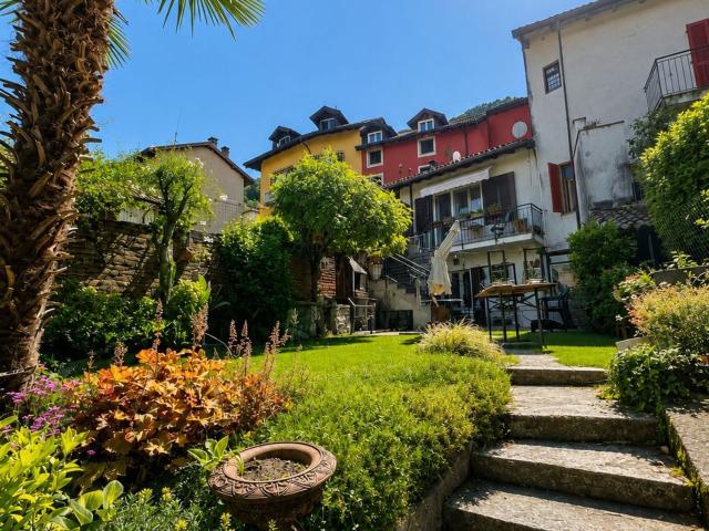 Casa in vendita a Comunità Montana Valli del Verbano, Laveno Mombello