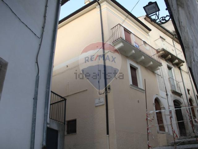 Casa in vendita a Caramanico Terme, Abruzzo