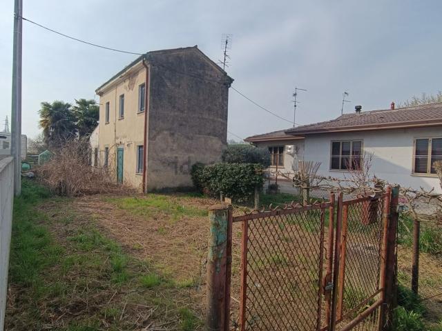 Casa in vendita a Rovigo, Veneto