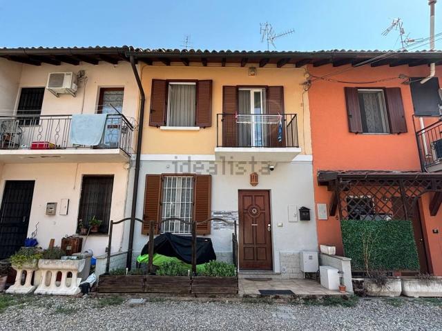 Casa in vendita a Casorate Primo, Lombardia