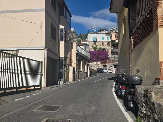 Casa in vendita a Taormina, Sicilia