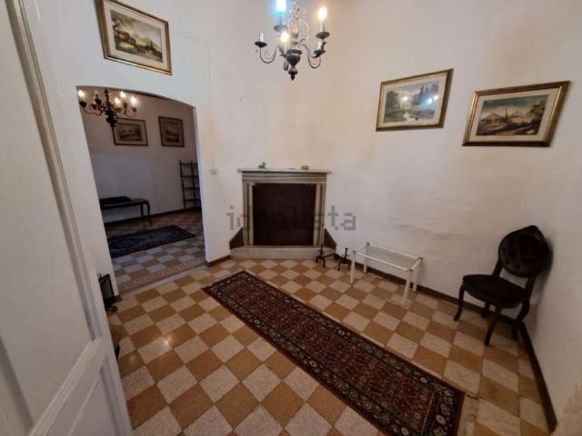 Casa in vendita a Carrara, Toscana