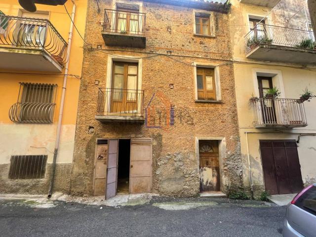 Casa in vendita a Calabria, Catanzaro