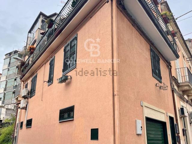 Casa in vendita a Borgo-Sanzio, Catania
