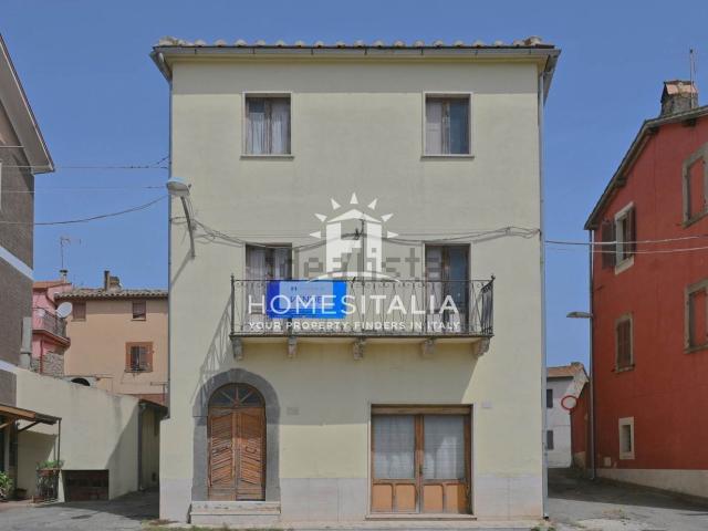 Casa in vendita a Viterbo, Lazio