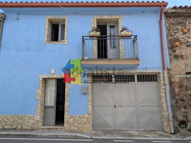 Casa in vendita a Moio Alcantara, Sicilia