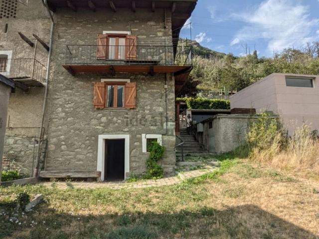 Casa in vendita a Chatillon, Aosta