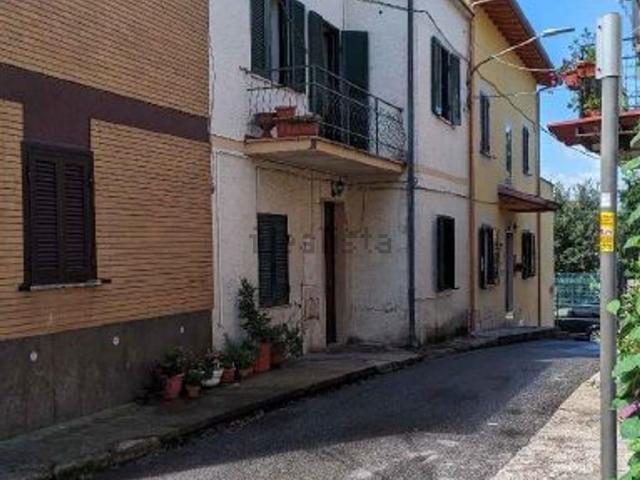 Casa in vendita a Fara Sabina, Lazio