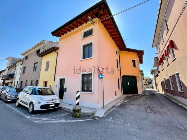 Casa in vendita a Leno, Lombardia