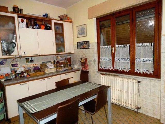 Casa in vendita a Sarzana, Liguria