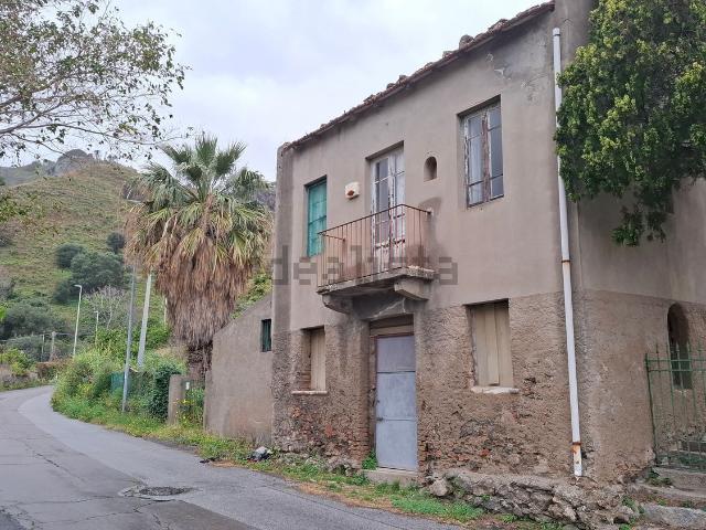 Casa in vendita a Briga Marina, Messina