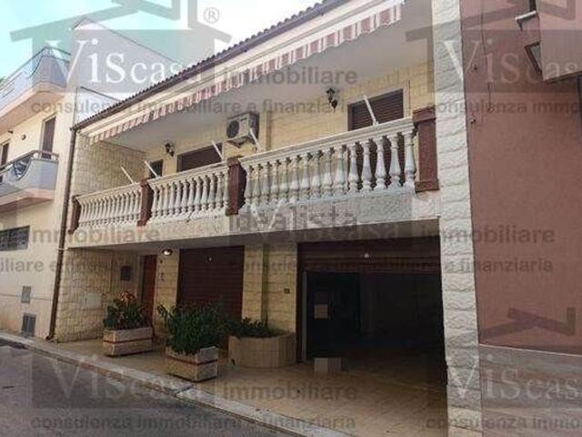 Casa in vendita a Turi, Bari