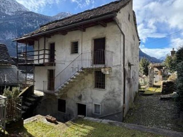 Casa in vendita a Cattagna, Varzo