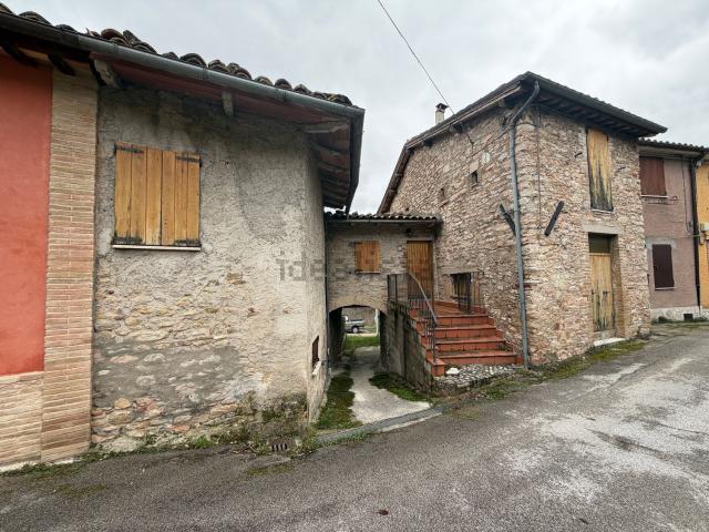 Casa in vendita a Marche, Macerata