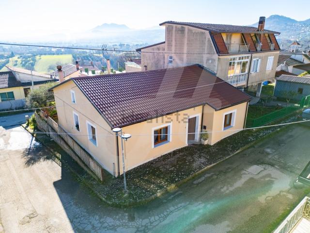 Casa in vendita a Calvi, Campania