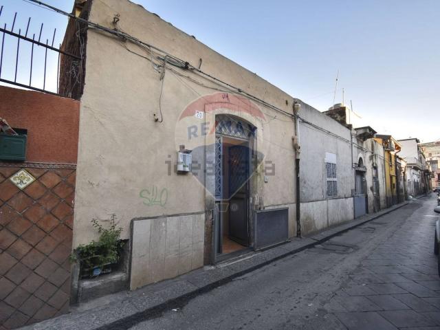 Casa in vendita a Centro storico, Catania