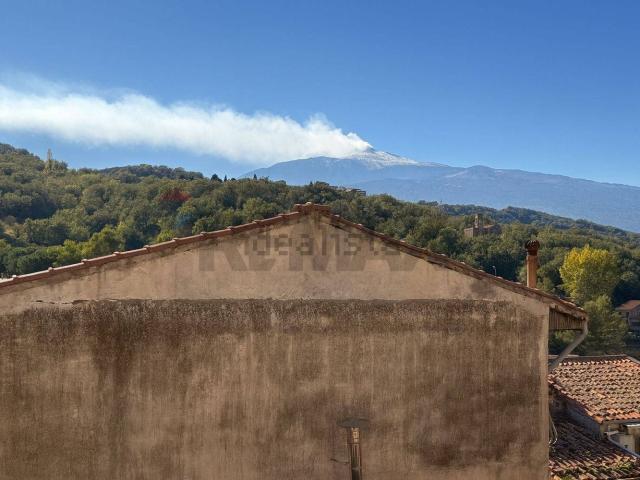 Casa in vendita a Castiglione Di Sicilia, Sicilia