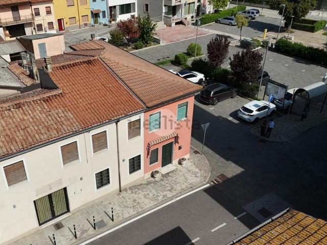 Casa in vendita a Perzacco di Zevio, Zevio