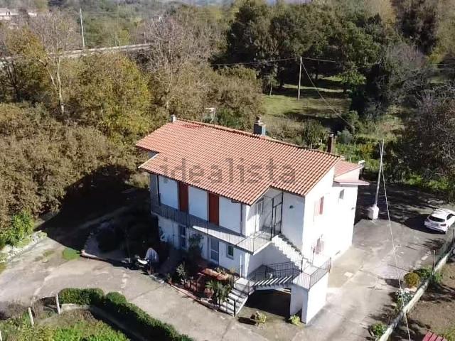 Casa in vendita a San Martino Valle, Campania