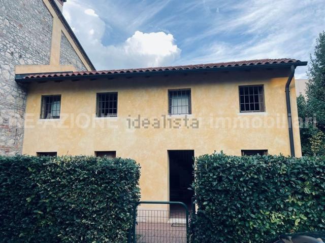 Casa in vendita a Vicenza, Veneto