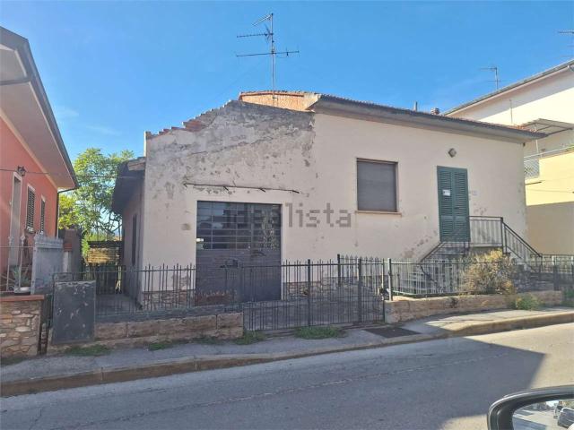 Casa in vendita a Le Case, Montevettolini