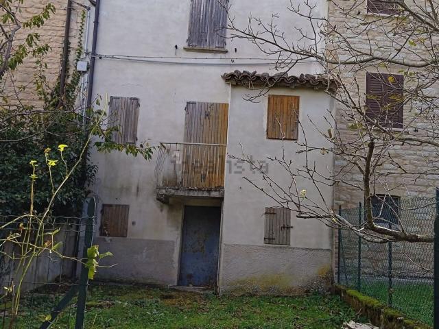 Casa in vendita a Cappuccini, Marche