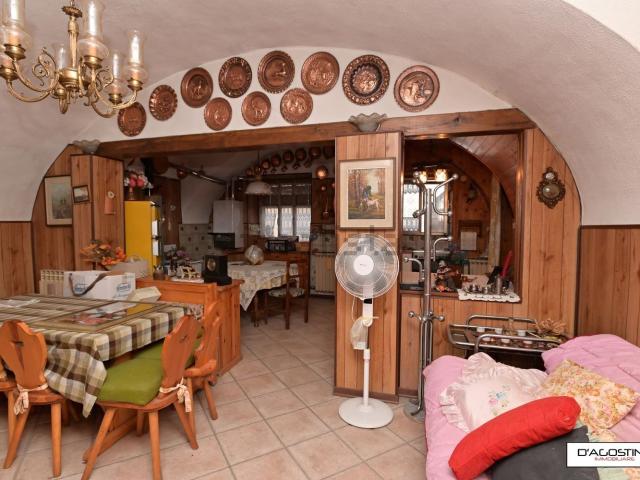 Casa in vendita a Vesignano, Piemonte
