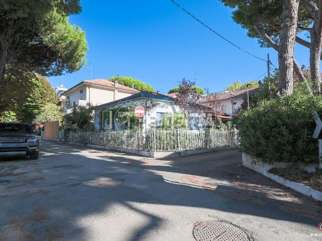 Casa in vendita a Alba, Riccione