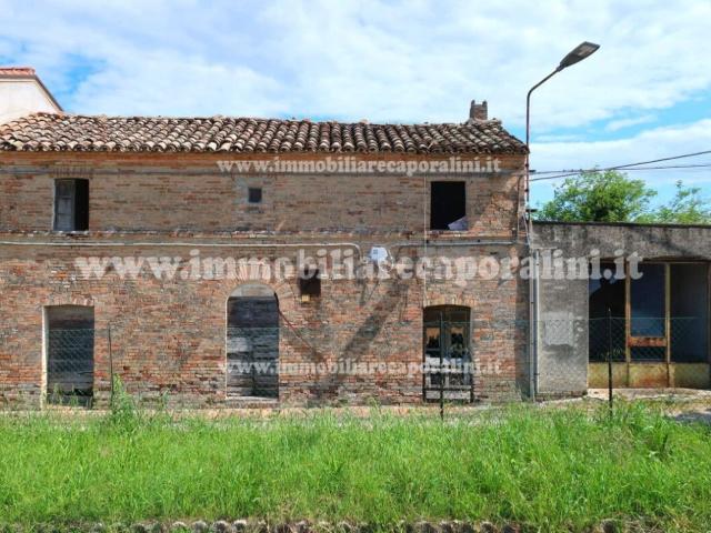 Casa in vendita a Marche, Macerata