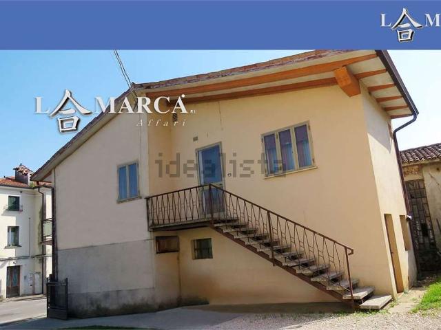 Casa in vendita a Crespano Del Grappa, Veneto