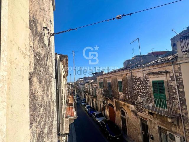 Casa in vendita a Modica Alta, Modica