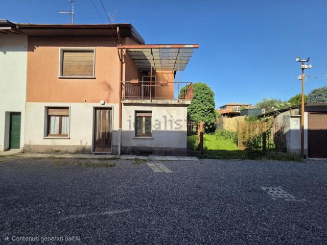 Casa in vendita a Villa, Cassano Magnago