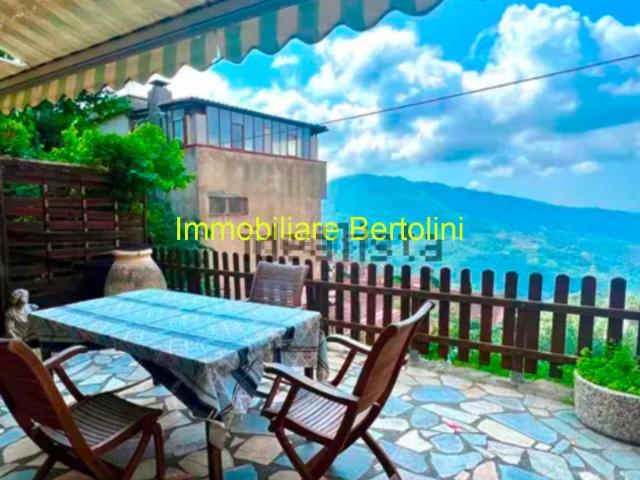 Casa in vendita a Perinaldo, Liguria