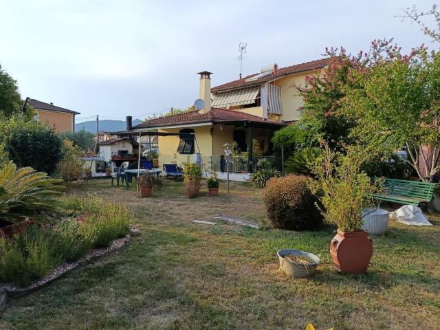 Casa in vendita a Bolano, Liguria