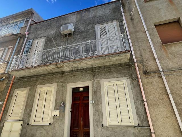 Casa in vendita a Acquedolci, Messina