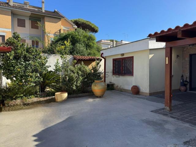 Casa in vendita a Villa Claudia, Roma Capitale