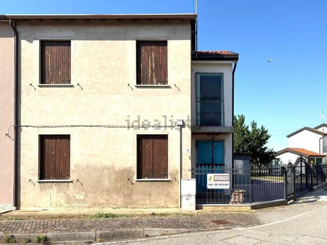 Casa in vendita a Cavarzere, Veneto