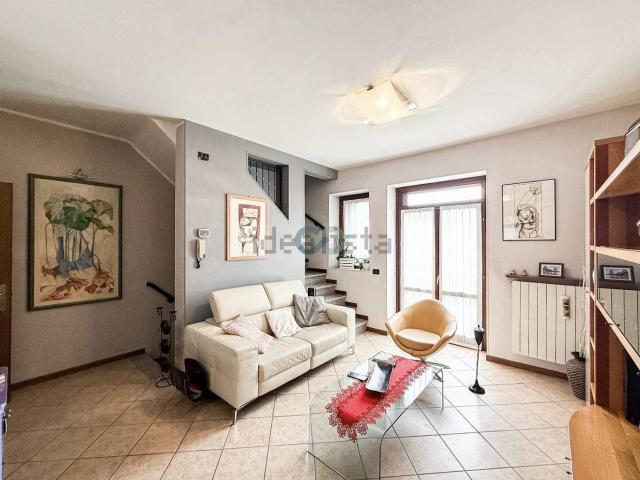 Casa in vendita a Nuvolera, Brescia