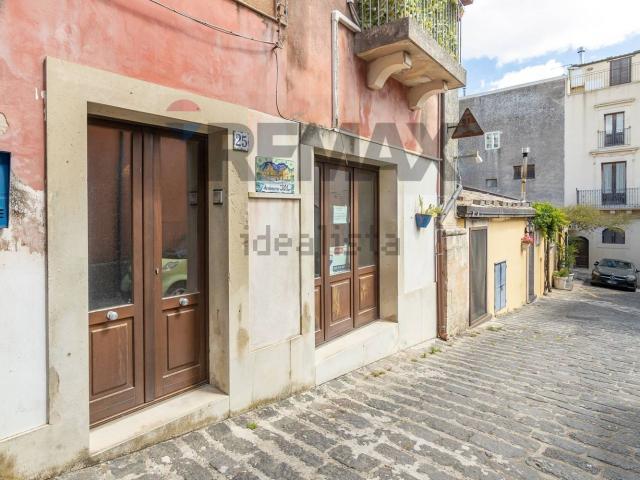 Casa in vendita a Palazzolo Acreide, Sicilia