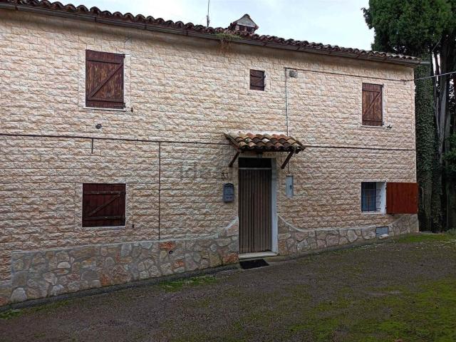Casa in vendita a Marche, Macerata