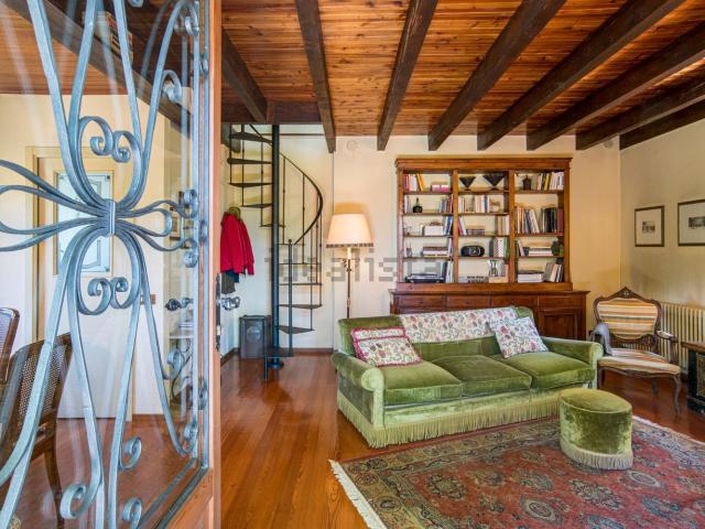 Casa in vendita a Faggeto Lario, Lombardia