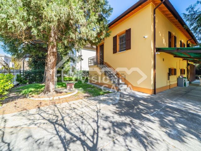 Casa in vendita a Pianura Reggiana, Re