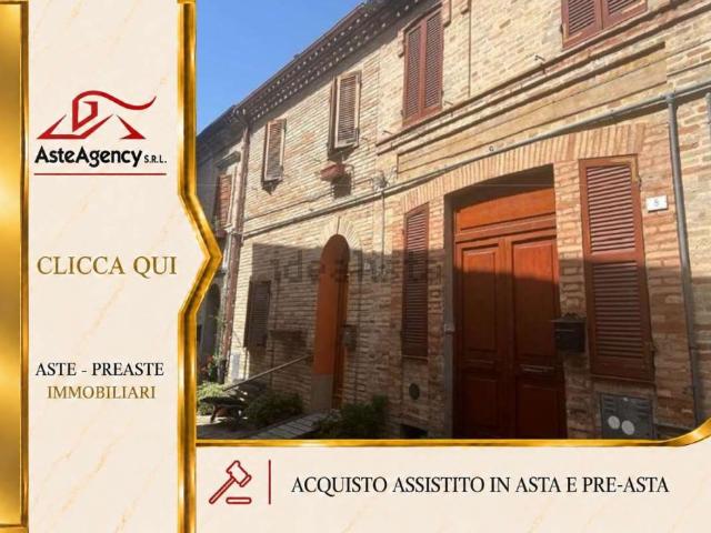 Casa in vendita a Montecassiano, Macerata