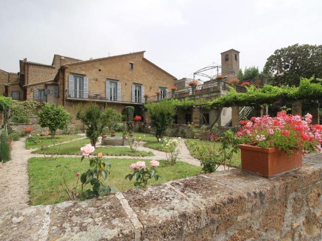 Casa in vendita a Bagnoregio, Viterbo