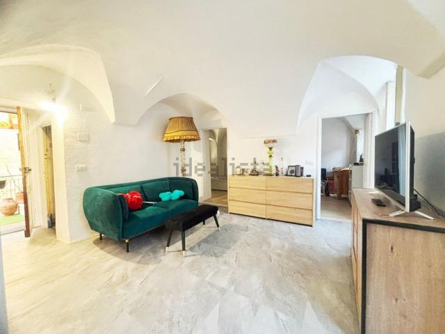 Casa in vendita a Lucinasco, Liguria