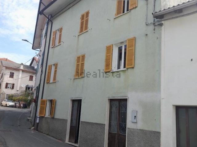 Casa in vendita a Rovegno, Liguria