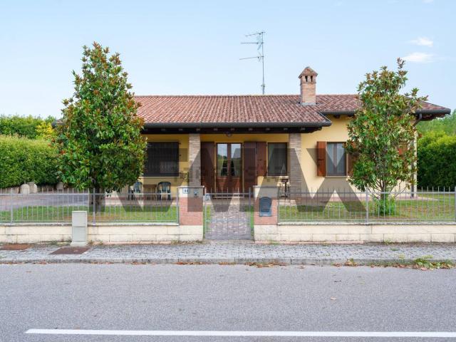 Casa in vendita a Gazzuolo, Lombardia