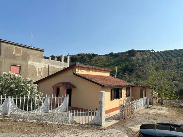 Casa in vendita a Calabria, Catanzaro