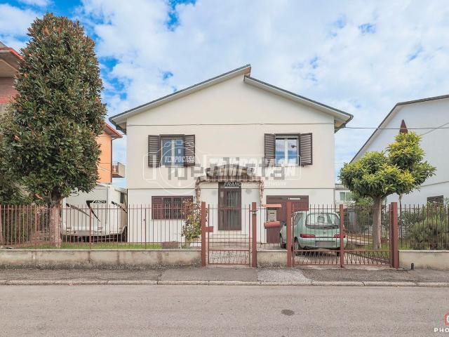 Casa in vendita a Grandi Italiani, Forlì